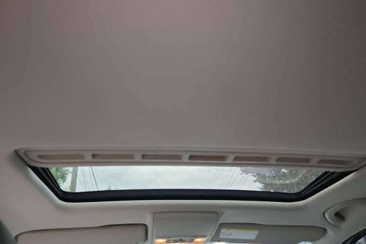 Used Volkswagen Gran Lavida 2017 1.6L Automatic Comfort Edition Headliner