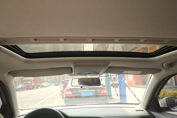 Used Volkswagen Gran Lavida 2017 180TSI DSG Comfort Edition Headliner