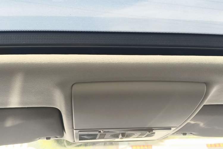 Used Volkswagen Gran Lavida 2017 180TSI DSG Comfort Edition Headliner