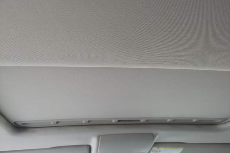 Used Volkswagen Gran Lavida 2017 1.6L Automatic Comfort Edition Headliner
