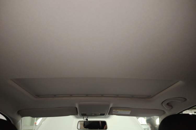 Used Volkswagen Gran Lavida 2017 1.6L Automatic Comfort Edition Headliner