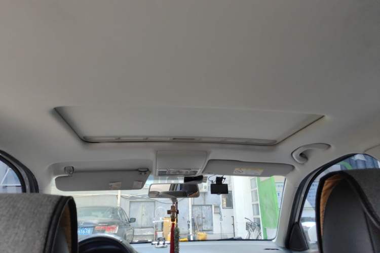 Used Volkswagen Gran Lavida 2017 1.6L Manual Comfort Edition Headliner