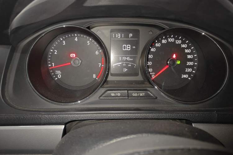 Used Volkswagen Gran Lavida 2017 1.6L Automatic Comfort Edition Instrument Cluster