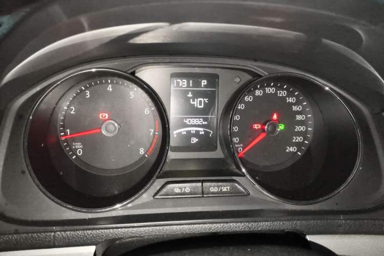 Used Volkswagen Gran Lavida 2017 1.6L Automatic Comfort Edition Instrument Cluster