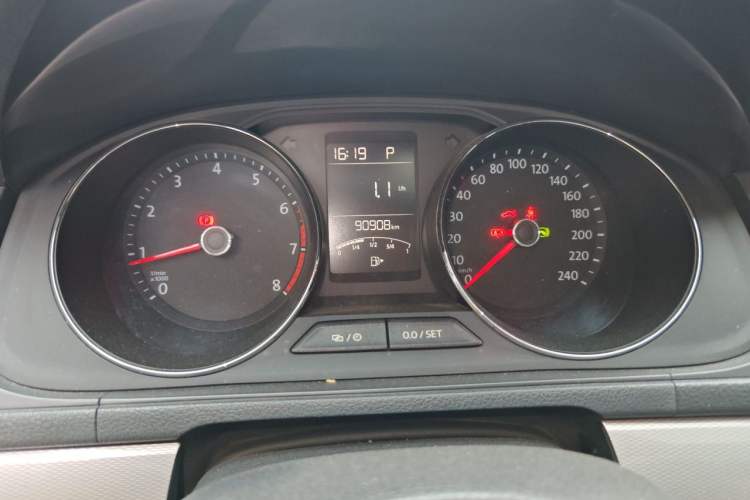 Used Volkswagen Gran Lavida 2017 1.6L Automatic Comfort Edition Instrument Cluster