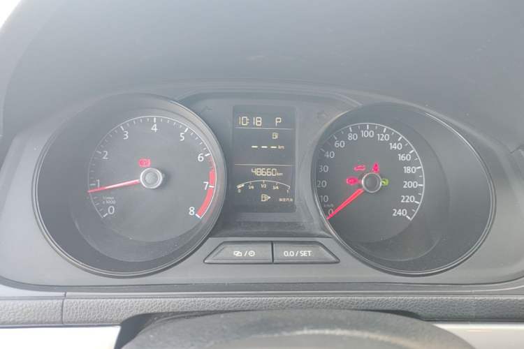 Used Volkswagen Gran Lavida 2017 1.6L Automatic Fashion Edition Instrument Cluster