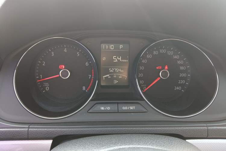 Used Volkswagen Gran Lavida 2017 180TSI DSG Comfort Edition Instrument Cluster