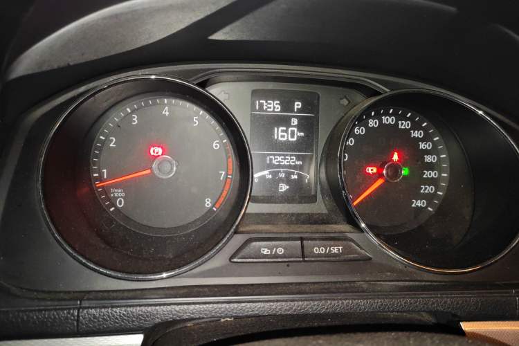 Used Volkswagen Gran Lavida 2017 180TSI DSG Comfort Edition Instrument Cluster
