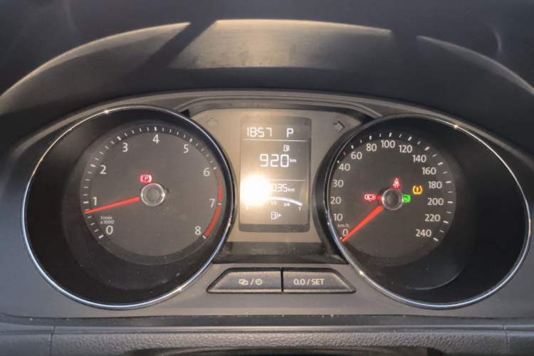 Used Volkswagen Gran Lavida 2017 180TSI DSG Comfort Edition Instrument Cluster
