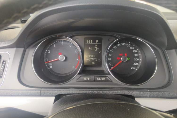 Used Volkswagen Gran Lavida 2017 180TSI DSG Comfort Edition Instrument Cluster