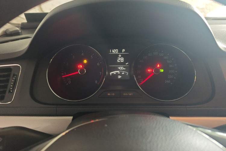 Used Volkswagen Gran Lavida 2017 1.6L Automatic Comfort Edition Instrument Cluster