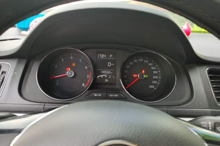 Used Volkswagen Gran Lavida 2017 1.6L Automatic Comfort Edition Instrument Cluster