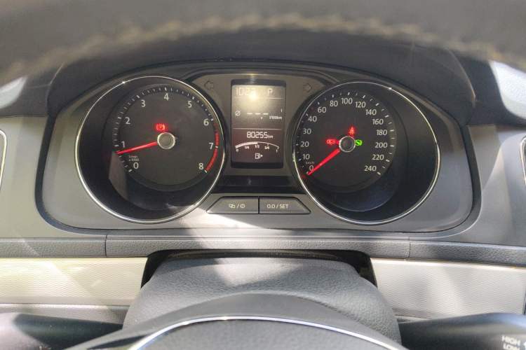 Used Volkswagen Gran Lavida 2017 180TSI DSG Comfort Edition Instrument Cluster