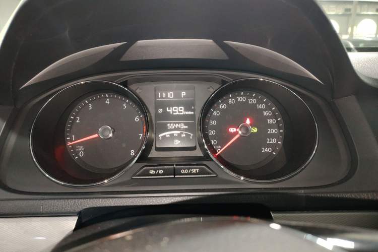 Used Volkswagen Gran Lavida 2017 1.6L Automatic Comfort Edition Instrument Cluster