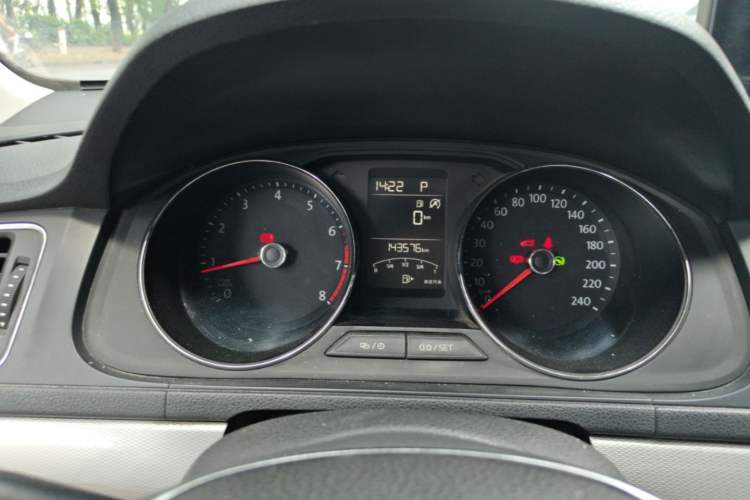Used Volkswagen Gran Lavida 2017 230TSI DSG Comfort Edition Instrument Cluster