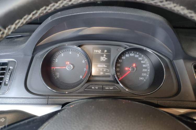 Used Volkswagen Gran Lavida 2017 180TSI DSG Comfort Edition Instrument Cluster