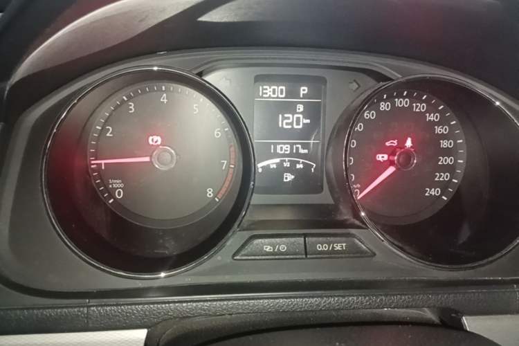 Used Volkswagen Gran Lavida 2017 180TSI DSG Comfort Edition Instrument Cluster