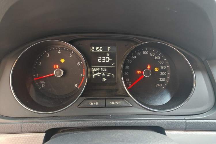 Used Volkswagen Gran Lavida 2017 1.6L Automatic Comfort Edition Instrument Cluster