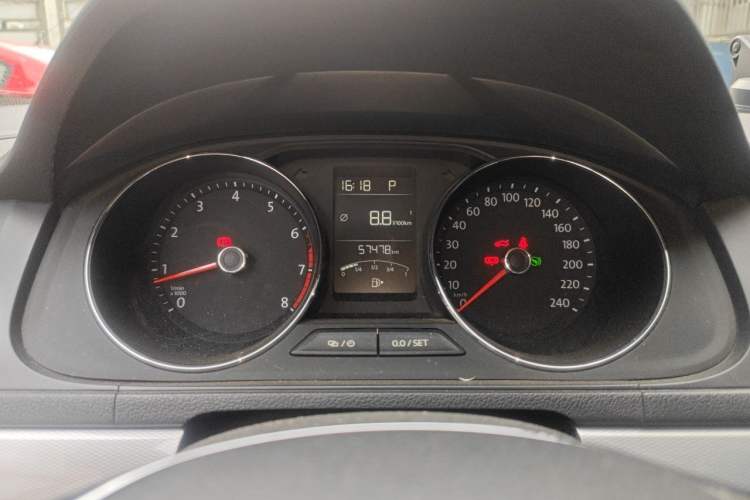 Used Volkswagen Gran Lavida 2017 180TSI DSG Comfort Edition Instrument Cluster