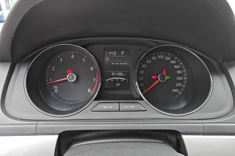 Used Volkswagen Gran Lavida 2017 180TSI DSG Comfort Edition Instrument Cluster