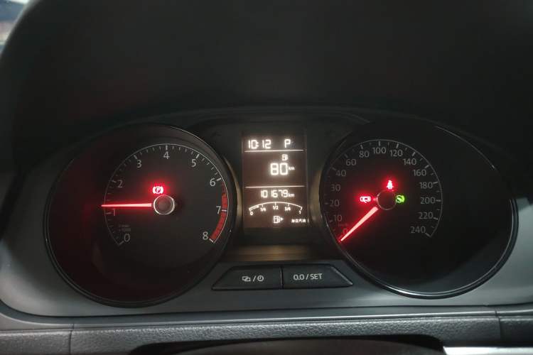 Used Volkswagen Gran Lavida 2017 1.6L Automatic Fashion Edition Instrument Cluster