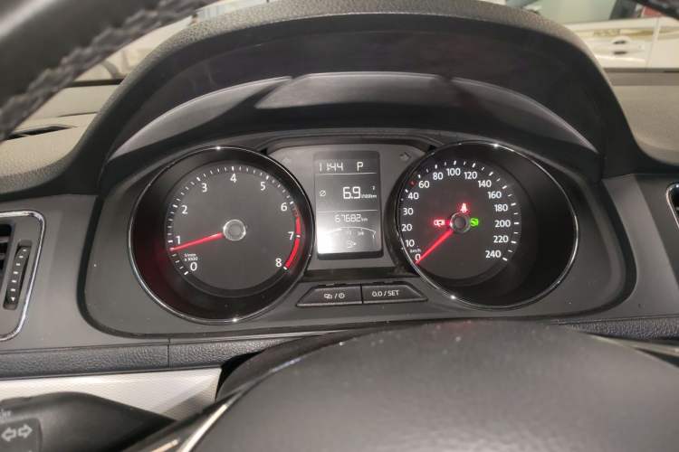 Used Volkswagen Gran Lavida 2017 230TSI DSG Comfort Edition Instrument Cluster
