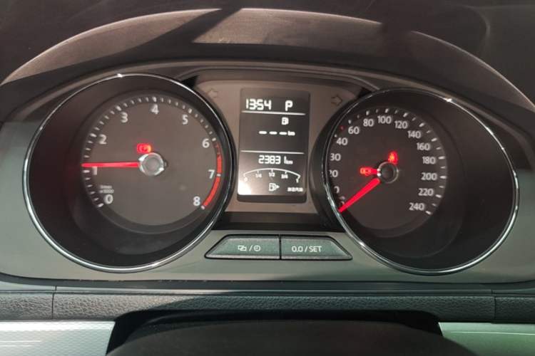Used Volkswagen Gran Lavida 2017 180TSI DSG Comfort Edition Instrument Cluster