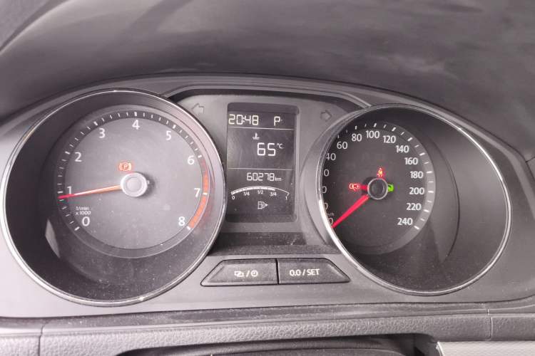 Used Volkswagen Gran Lavida 2017 1.6L Automatic Comfort Edition Instrument Cluster