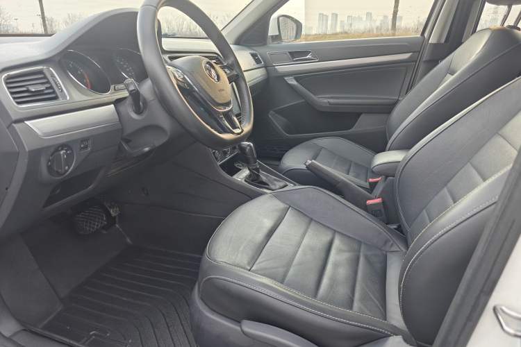 Used Volkswagen Gran Lavida 2017 180TSI DSG Comfort Edition Interior 1