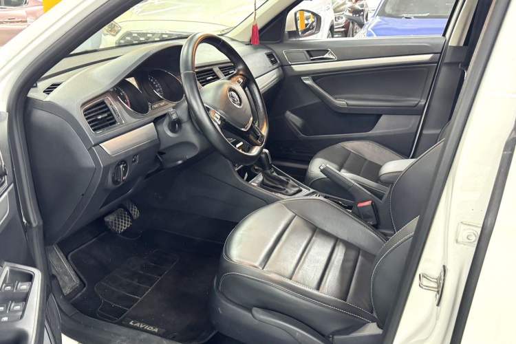 Used Volkswagen Gran Lavida 2017 230TSI DSG Comfort Edition Interior 2