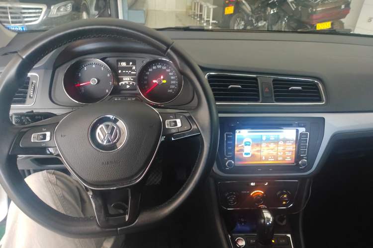 Used Volkswagen Gran Lavida 2017 180TSI DSG Comfort Edition Interior 3