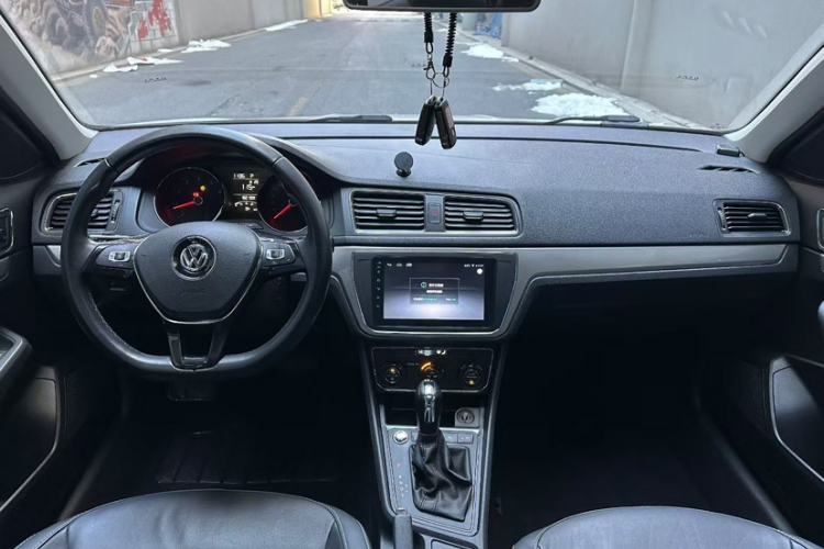 Used Volkswagen Gran Lavida 2017 180TSI DSG Comfort Edition Interior 3