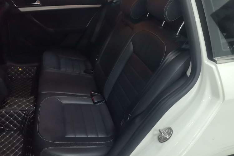 Used Volkswagen Gran Lavida 2017 180TSI DSG Comfort Edition Interior 4