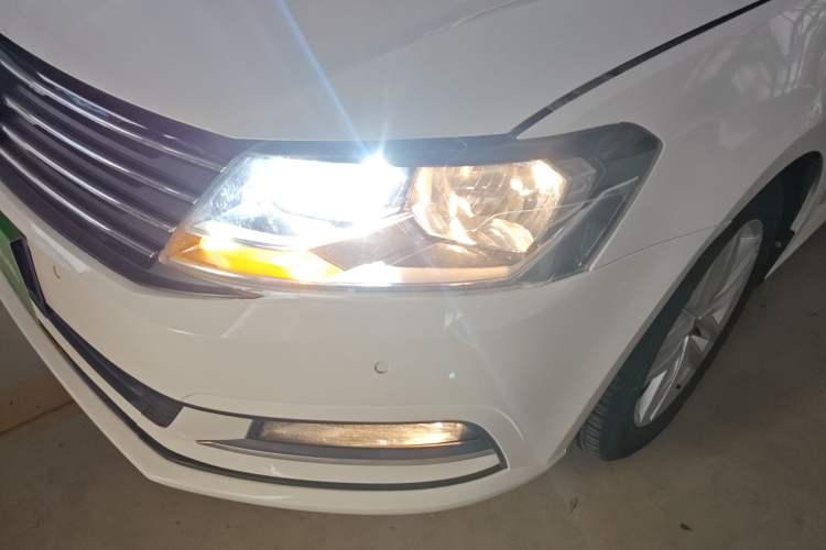 Used Volkswagen Gran Lavida 2017 180TSI DSG Comfort Edition Left Front Headlight
