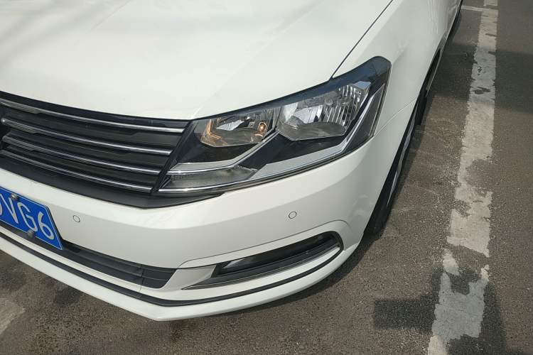 Used Volkswagen Gran Lavida 2017 180TSI DSG Comfort Edition Left Front Headlight
