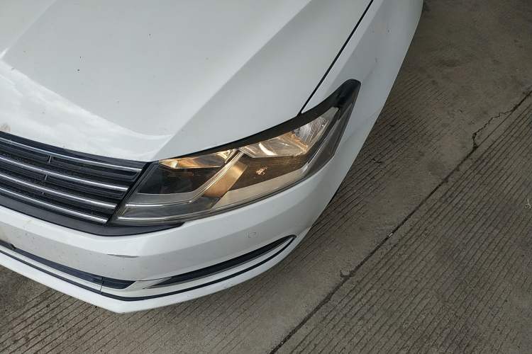 Used Volkswagen Gran Lavida 2017 1.6L Automatic Comfort Edition Left Front Headlight
