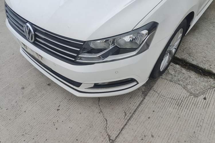 Used Volkswagen Gran Lavida 2017 180TSI DSG Comfort Edition Left Front Headlight