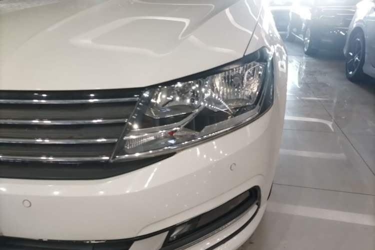 Used Volkswagen Gran Lavida 2017 180TSI DSG Comfort Edition Left Front Headlight