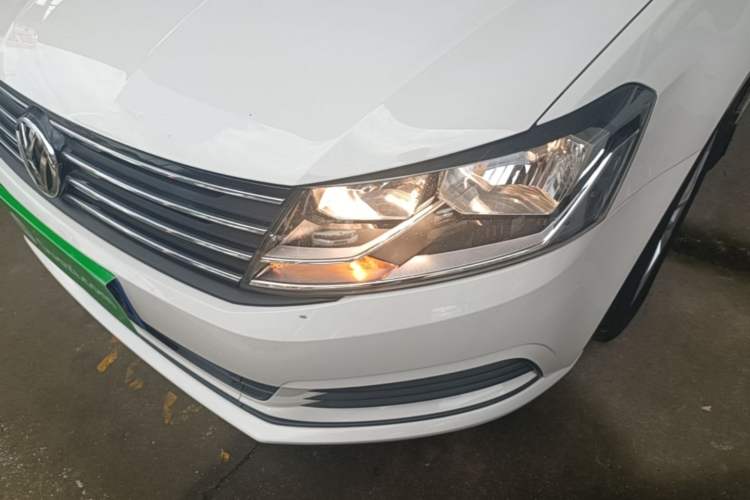 Used Volkswagen Gran Lavida 2017 1.6L Automatic Fashion Edition Left Front Headlight