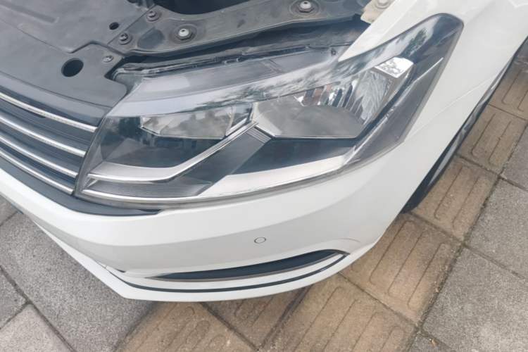 Used Volkswagen Gran Lavida 2017 180TSI DSG Comfort Edition Left Front Headlight