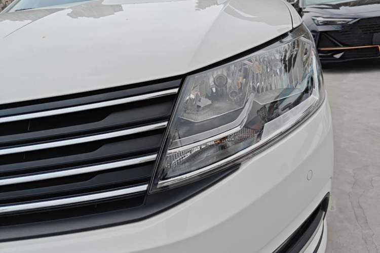 Used Volkswagen Gran Lavida 2017 180TSI DSG Comfort Edition Left Front Headlight