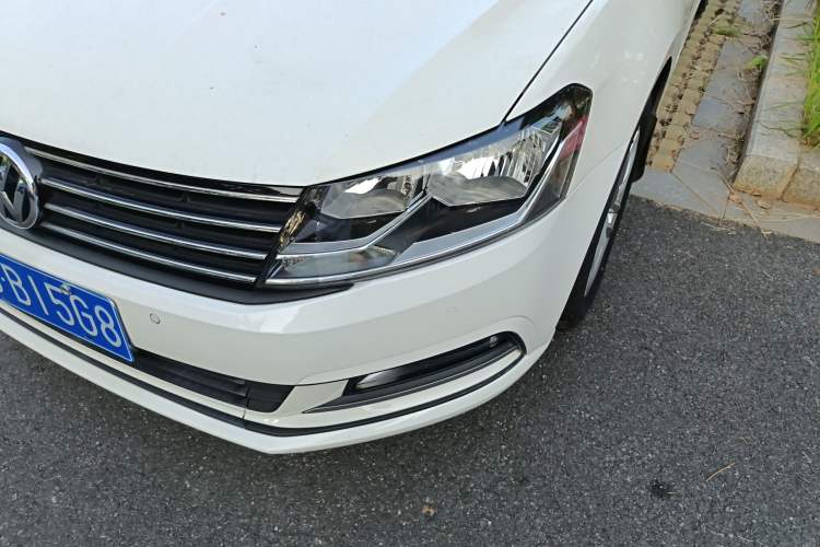 Used Volkswagen Gran Lavida 2017 180TSI DSG Comfort Edition Left Front Headlight