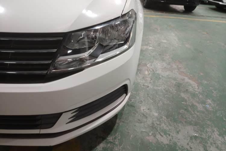 Used Volkswagen Gran Lavida 2017 1.6L Automatic Fashion Edition Left Front Headlight