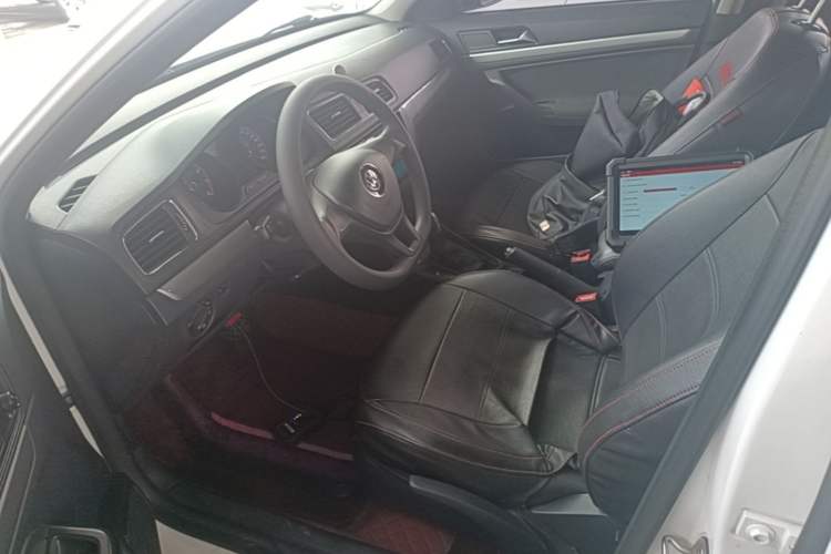 Used Volkswagen Gran Lavida 2017 1.6L Automatic Fashion Edition Left Front Seat