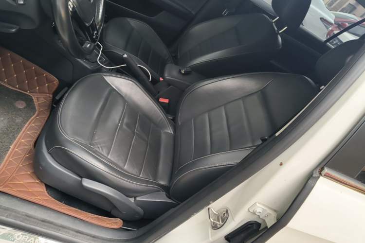 Used Volkswagen Gran Lavida 2017 230TSI DSG Comfort Edition Left Front Seat