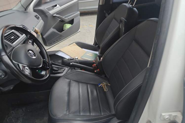 Used Volkswagen Gran Lavida 2017 1.6L Automatic Comfort Edition Left Front Seat