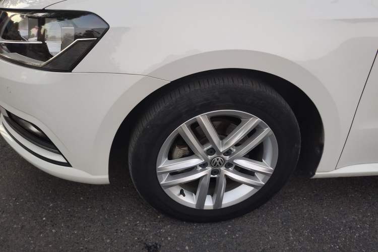 Used Volkswagen Gran Lavida 2017 180TSI DSG Comfort Edition Left Front Wheel Hub