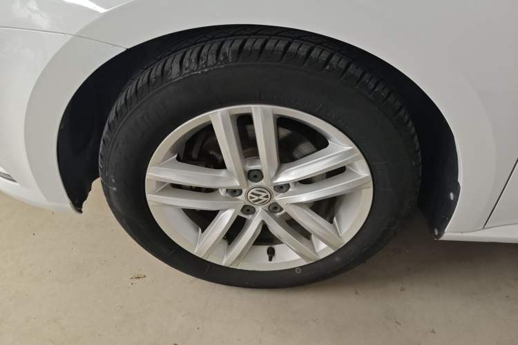 Used Volkswagen Gran Lavida 2017 180TSI DSG Comfort Edition Left Front Wheel Hub