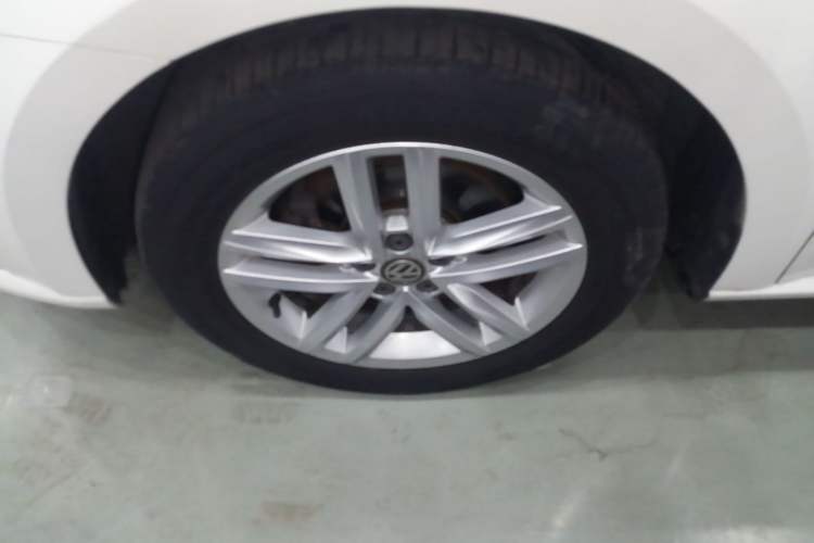 Used Volkswagen Gran Lavida 2017 230TSI DSG Comfort Edition Left Front Wheel Hub