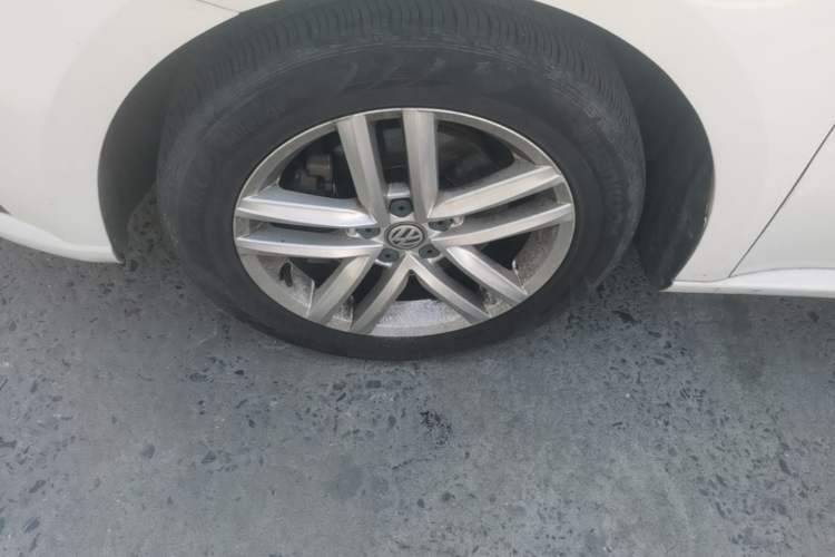 Used Volkswagen Gran Lavida 2017 230TSI DSG Comfort Edition Left Front Wheel Hub